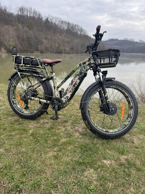 Vadász terep eBike vízparti terepen