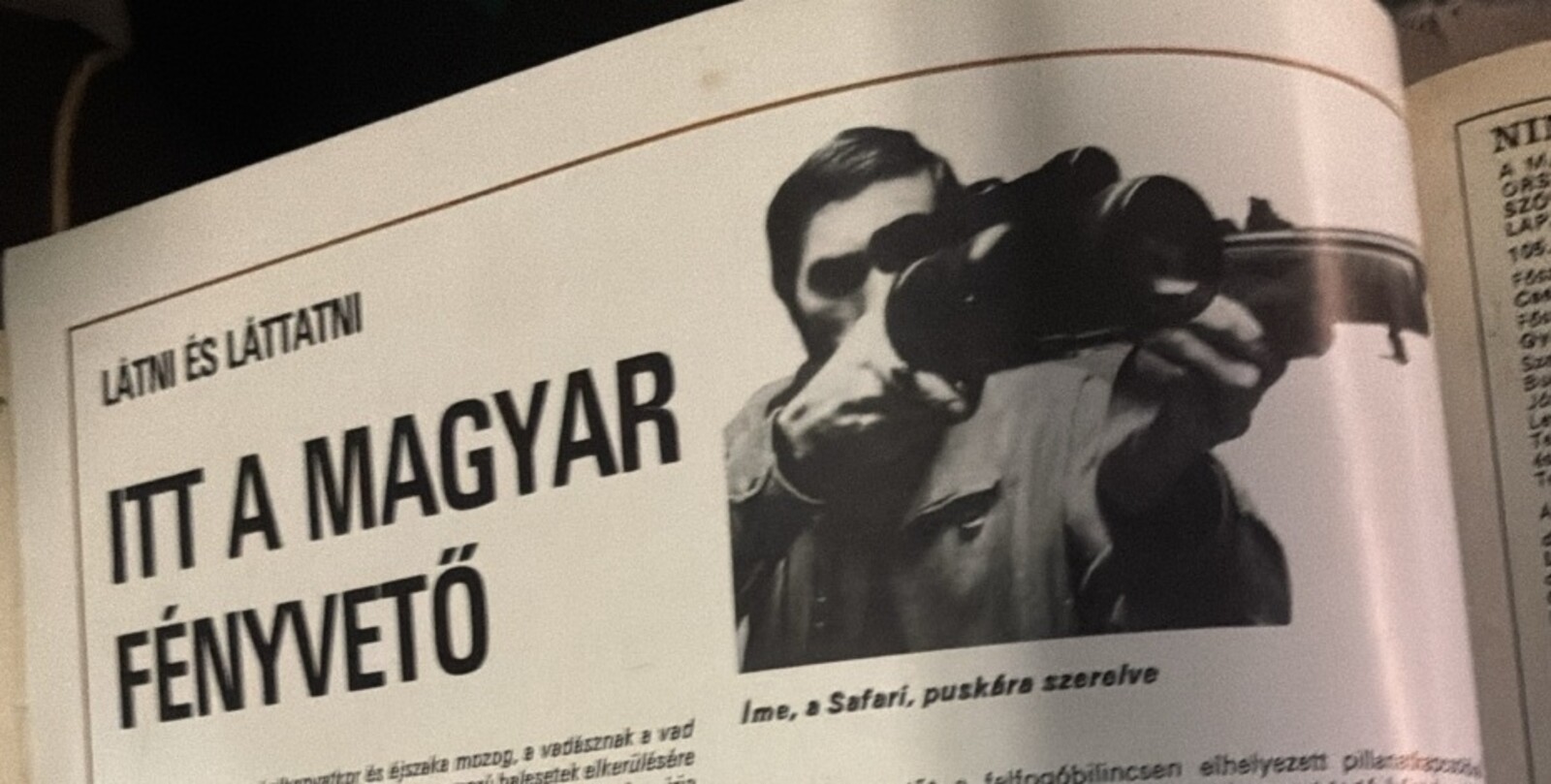 Az „Itt a magyar fényvető” cím és a puskára szerelt Safari fényvető eredeti 1985-ös újságfotója